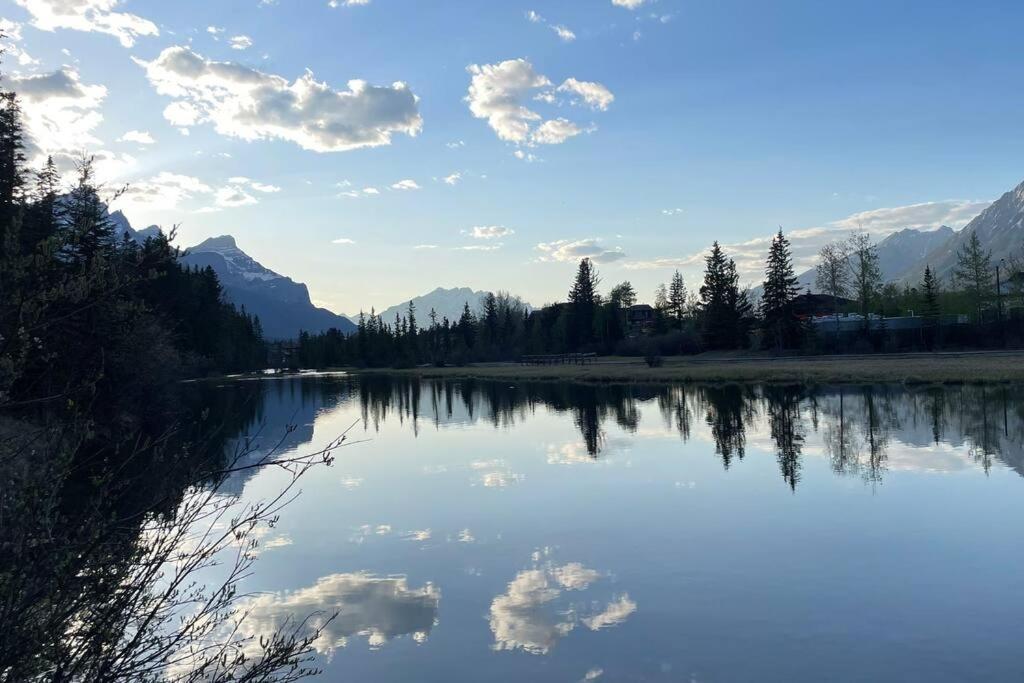 Unit #303 Mountain View 1Br In Canmore Downtown Exteriör bild