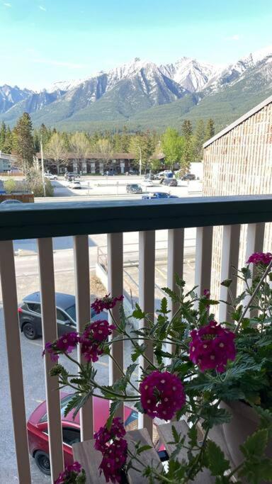 Unit #303 Mountain View 1Br In Canmore Downtown Exteriör bild