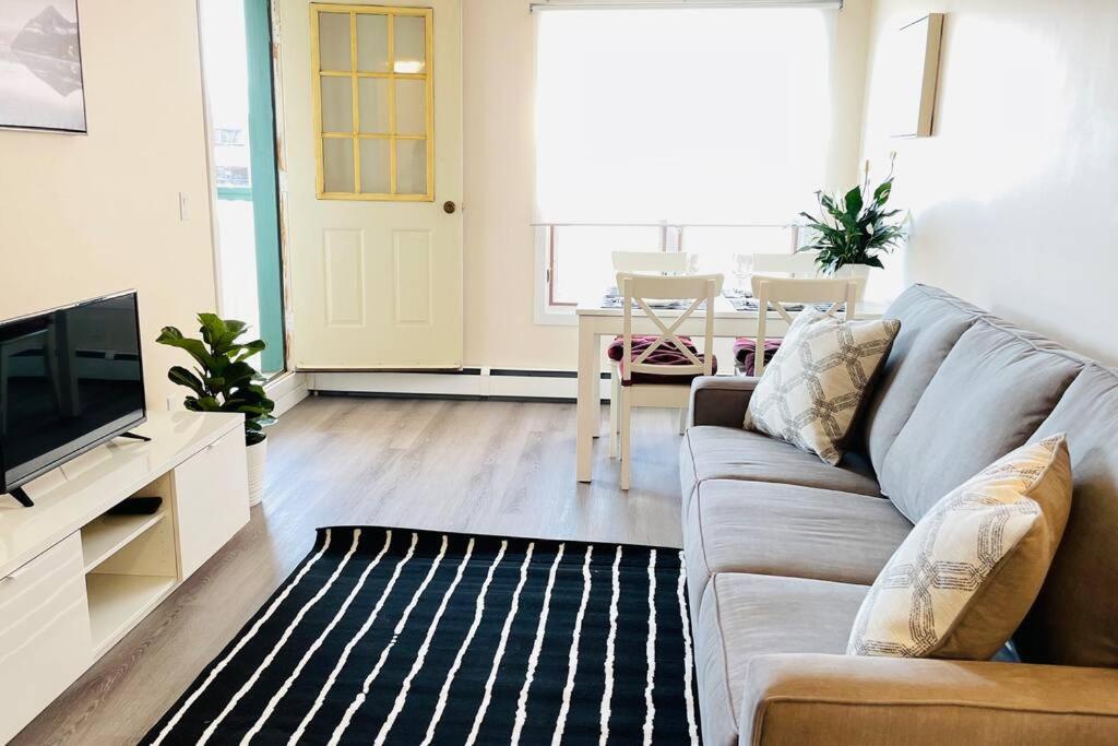 Unit #303 Mountain View 1Br In Canmore Downtown Exteriör bild